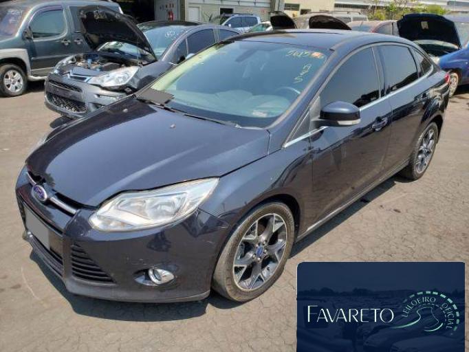 FORD FOCUS SEDAN 13/14